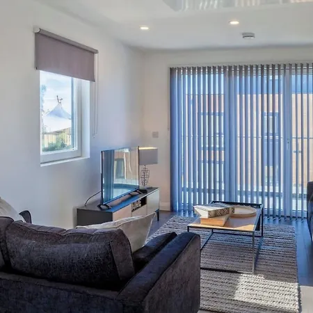 Modern 1 Bedroom Apartment in Ashford Ashford  Buitenkant foto