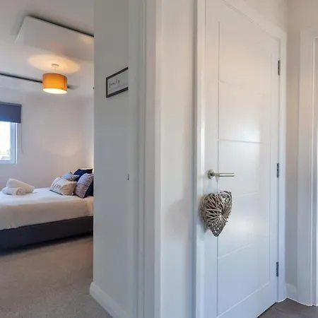 Modern 1 Bedroom Apartment in Ashford Ashford  Buitenkant foto