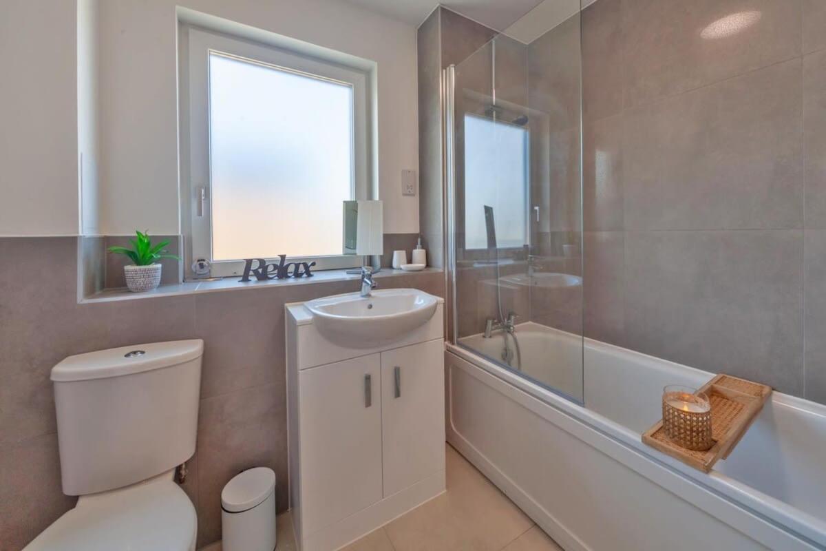 Modern 1 Bedroom In Ashford *